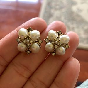 Vintage Pearl and Gold Stud earrings